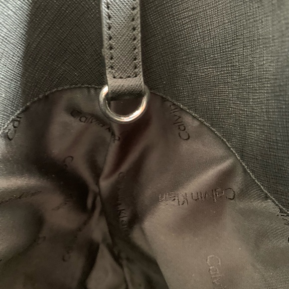 Calvin Klein Black Medium Tote Bag - Picture 7 of 9